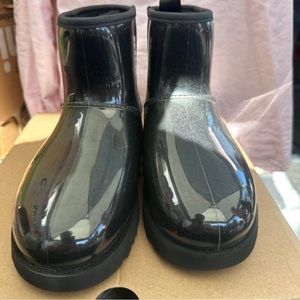 Ugg clear size 7